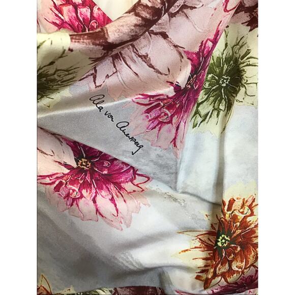 Ala. Von Auersperg 100% Silk Dress Sz. Lrg   Silver NWT Floral handkerchief hem - Picture 6 of 11